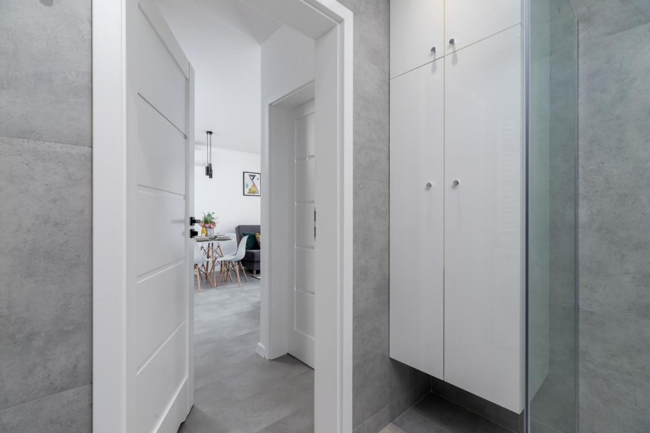 Lux Apartment Grzegorzecka Estate Cracow By Renters Prestige クラクフ エクステリア 写真